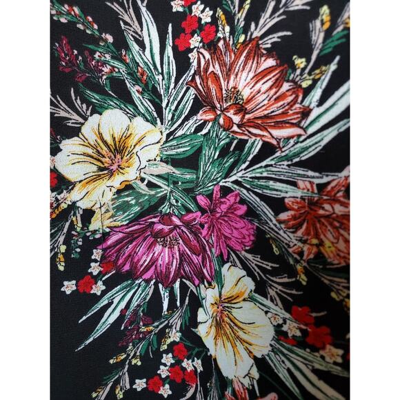 Torrid Womens Top Plus Size 3X Floral Print Black Button Down Lightweight - Picture 2 of 9